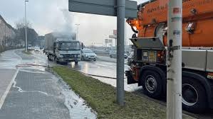 Jun 13, 2021 · zwei mal musste die feuerwehr kellinghusen sonnabend ausrücken. Wenn Das Tiefbauamt Schneller Ist Als Die Feuerwehr Feuerwehr Magazin