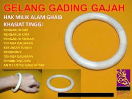 Bentuknya berkepala gajah dan berekor atau berbadan ikan. Gelang Gading Gajah Untuk Penunduk Dan Antai Santau Ilmu Hitam