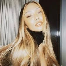 Jody Armstrong's Instagram, Twitter & Facebook