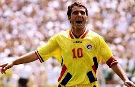 Oynadığı 18 maçta 7 gol atması ve fazlaca da asist yapması ile ön plana çıkan hagi. Emanuel Rosu On Twitter Romania Great Gheorghe Hagi Is 55 What Can I Say Other Than I Love You Hagiiiii The King Of Romanian Football Goes On With His Dream Of Creating