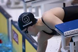 Summer mcintosh was born on september 1 2005. Summer Mcintosh Crushes Age Record In Toronto Time Trial Sanchez Pbs 100 Free