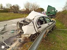 Trgovcima koji varaju kupce kazne se povećavaju do maksimalnih 500.000 kuna. Foto Teska Prometna Nesreca Kod Zminja Sudarili Se Kamion I Automobil Auto Je Smrskan Do Neprepoznatljivosti Glas Istre