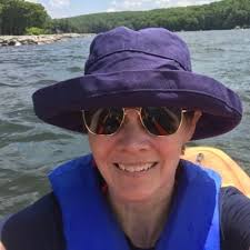 Kelly Monnin's Instagram, Twitter & Facebook