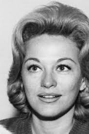 Paula Stewart's Instagram, Twitter & Facebook