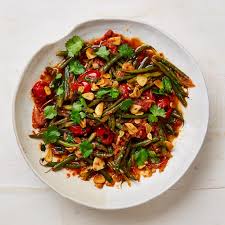 Yotam Ottolenghi S Recipes For Summery Green Side Dishes In 2020 Yotam Ottolenghi Recipes Ottolenghi Recipes Braised Greens