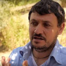 Perfectly smooth hair, easily, with frizz-fighting products