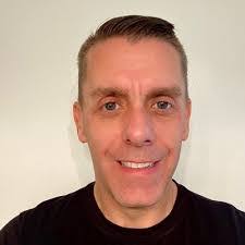 Jason Kozak's Instagram, Twitter & Facebook