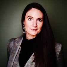 The trust crisis facing women leaders