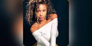 Gabriella magnusson aka bella davis called kinnaman's claims false and dubbed him a 'liar' in her latest statement on social media. Y Mjcmbhsfozym