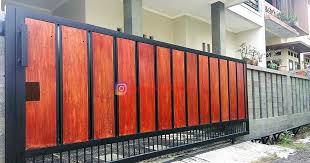 Pagar minimalis dengan kesan sederhana. Pagar Minimalis Grc Motif Kayu Klasik Di Komplek Ipb Loji Jual Kanopi Termurah 08125227383