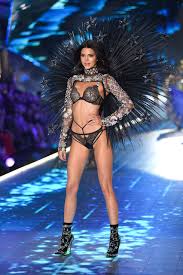 Kendall jenner is walking in the victoria's secret fashion show. Kendall Jenner S Victoria S Secret Fashion Show Runway Walk Under Fire Revelist