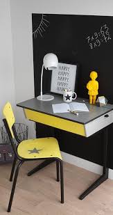 Grace A Une Toute Nouvelle Generation De Peintures Multi Surfaces Aux Couleurs Pep S Donnez Aux Meubles Peinture Magnetique Bureau Ecolier Relooking Bureau