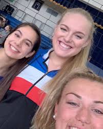 Rookie Jess Sanderson had the chance to meet 6'6 Kathryn Plummer,  @stanfordwvb 3-Time NCAA Division 1 National Champion and 2019 National  Player of the Year, last week at VB Rags club. Plummer