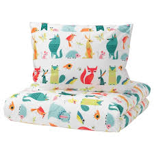 La décoration de chambre selon vos goûts est à portée de clic et pour pas cher ! Lattjo Housse Couette Taie Animal Multicolore 150x200 65x65 Cm Ikea