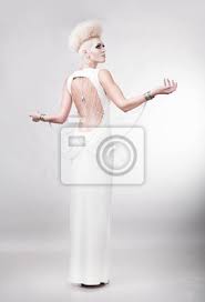 Mulher Loura No Vestido Com Penteado Criativo E Nacked Volta Pinturas Para A Parede Quadros Subcultura Brinco Do Punk Myloview Com Br