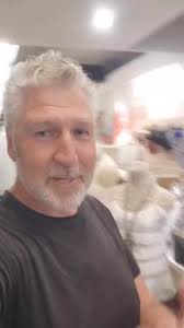 AMAZING BUT TRUE 🤗🤯🎯🫶⬇️, Here’s one from our weird and wonderful file.  Mosman resident Rob Klaric walked into Lifeline this arvo to check out John  Brogden’s new book ‘Profiles in Hope’