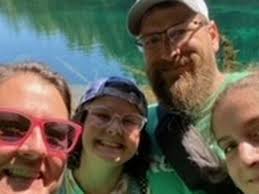 Linda Tkaczyk's Instagram, Twitter & Facebook