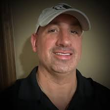 ✨Meet Campus Executive Chef Charlie Williams ✨ As our new Campus Executive  Chef, one of his first initiatives was enhancing the Simple Servings menu  with some fun, flavorful, allergen-friendly options like the