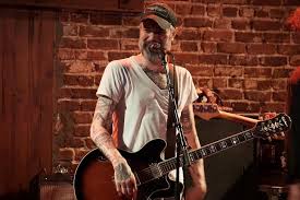 Music video by lucero performing necesitaría. This Is Why Orlando Fell In Love With Country Rock Band Lucero In The First Place Blogs