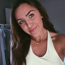 Bailey Sinclair's Instagram, Twitter & Facebook