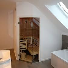 Dachschragensauna Sauna In Der Dachschragen Gradzahl Sauna Sonne Pool Shop Saunabau Aurich Ostfriesland Olde Gelbe Badezimmer Badgestaltung Dachschrage