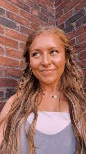 Diana Munsey's Instagram, Twitter & Facebook