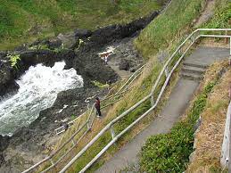 It is located in the siuslaw national forest and is accessible via the restless waters trail from the cape perpetua scenic area visitor's center or the u.s. Devil S Churn Trails Overlooks Oregon Coast Upper Lane County Virtual Tour