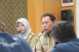 Ketika meletakkan jabatan sebagai ketua karang taruna, penulis tidak lupa untuk membuat laporan pertanggunjawaban mengenai program kerja apa saja yang terlaksana dan tidak terlaksana. Lanjut Bangun Sinergitas Karang Taruna Reorganisasi