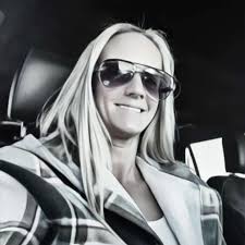 Does anyone know wot Mcdonalds was before a McDonald's & wot the small  building in the woods behind it were for.