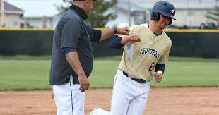 Teutopolis beats Newton 11-6