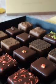 Les Pralines De Fabrice Gillotte A Offrir Ou A S Offrir Chocolat Artisan Chocolatier Chocolatiere