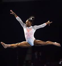 Simone biles, the bronze medalist on beam at the rio olympics, fell off the apparatus on day 2 of the olympic trials, earning a 13.700. Simone Biles At Olympic Gymnastics Trials How To Watch Her Compete