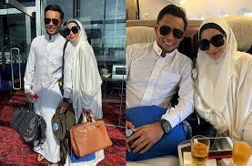 Ini tercetus satu lagi kontroversi baru apabila sekeping gambar di instagram zaquan adha kelihatan isterinya, ayu raudhah sedang menyusukan bayi mereka. Myartis Com Myartis My Artis Semoga Dipermudahkan Doakan Kami Ayu Raudhah Suami Tunai Umrah