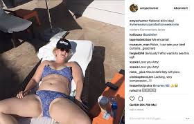 Amy schumer has criticized an instagram account for posting an edited photo of her in which her face is completely distorted from the original picture. Danke Amy Schumer Du Sorgst Immer Wieder Fur Etwas Normalitat Auf Instagram Edition F