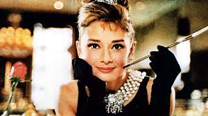 Subastan versión final mecanografiada de "Desayuno en Tiffany's": En ella  Truman Capote rebautizó a la protagonista