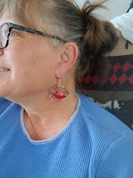 Dr. Emily Thomas loves earings. #DVM #emilythomas