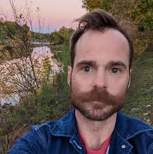 Scarlett Crow's Instagram, Twitter & Facebook