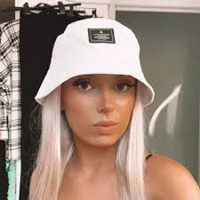 Calvin Mackenzie (@calvmck)