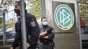 Oct 03, 2014 · bundesliga, 2014/2015, 7. Razzien In Ganz Deutschland Verdacht Auf Steuerhinterziehung Beim Deutschen Fussball Bund