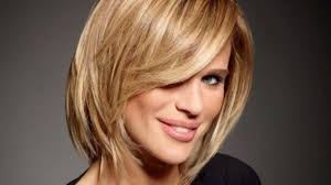 Taglio medio · capelli rossi . Capelli Il Taglio Medio Conquista Il 2017