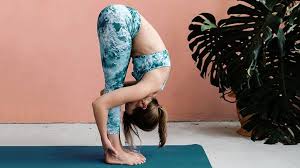 With sanksrit names like utkatasana and trikonasana, yoga poses may sound a lot more like spells you'd learn at hogwarts than shapes you can actually get your body to make. Yoga For Asthma Everyday Health
