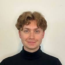 Eloise Richmond's Instagram, Twitter & Facebook