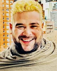 Carlos Buelvas's Instagram, Twitter & Facebook