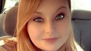 Victoria Cini's Instagram, Twitter & Facebook