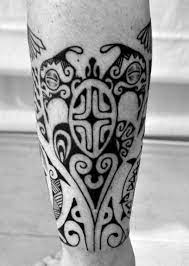 Tatouage De Tortue Maori Croix Marquisienne De Dessin Et Modele Tiki Polynesien Turtle Tattoo With Tiki H Tatouage Marquisien Tortue Tatouage Tortue Maorie