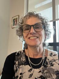 Amy Wolfson's Instagram, Twitter & Facebook