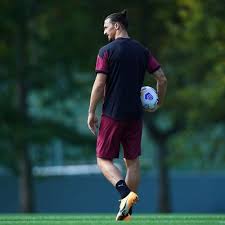 Zlatan ibrahimovic talks cristiano ronaldo, stealing bikes, coaching feuds, more | espn fc. Zlatan Ibrahimovic On Twitter Carl Xvii Guztaf