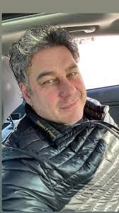 Robert Shidler's Instagram, Twitter & Facebook