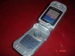 87 Motorola V980 3G手機缺背蓋