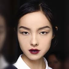 Beyond Skin Tone: A Multidimensional Measure of Apparent Skin Color